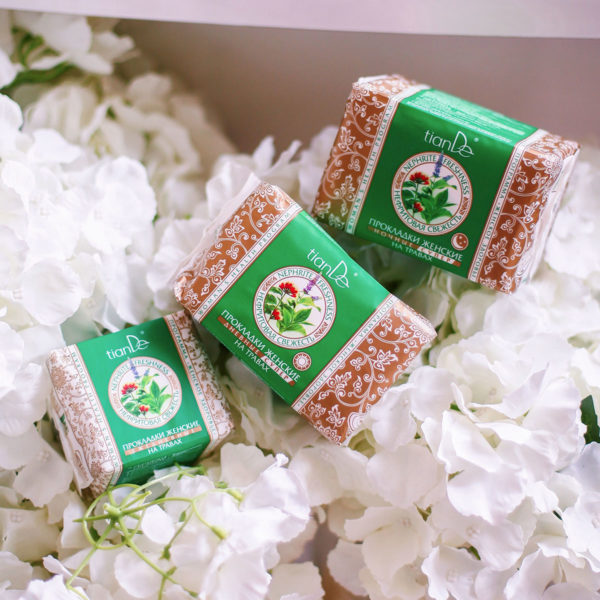 Nos Serviettes Hygieniques De La Gamme Nephrite Freshness